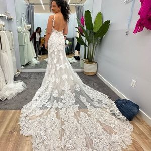 Wedding Dress in very good condition size 2